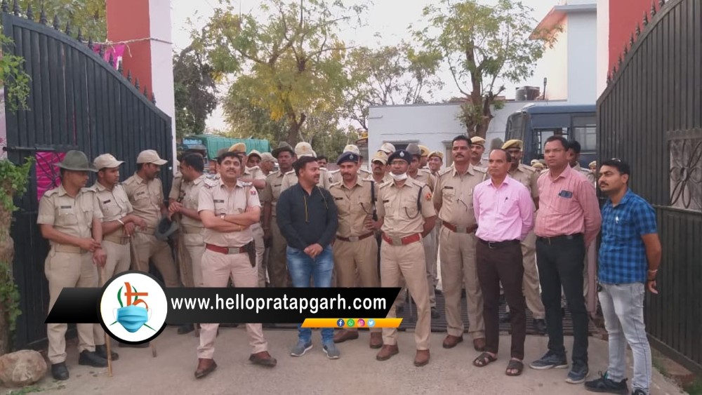 लखीमपुर टू : सरपंच की गिरफ्तारी को लेकर ग्रामीणों का आक्रोश, पुलिस को दी चेतावनी